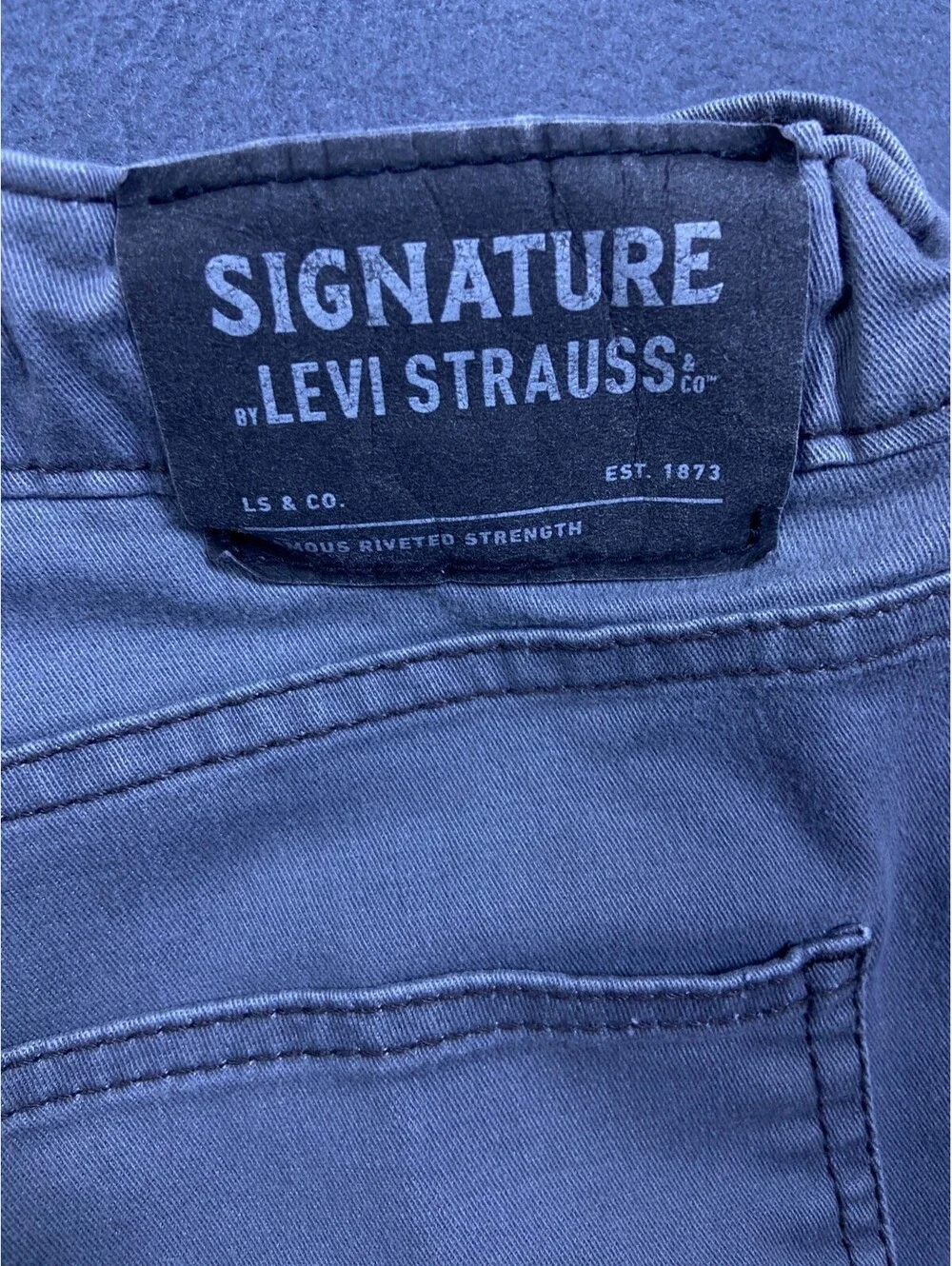 Signature by Levi Strauss & Co. Shorts Men's Size 42 10